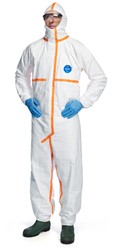 DuPont Tyvek 800 J overall